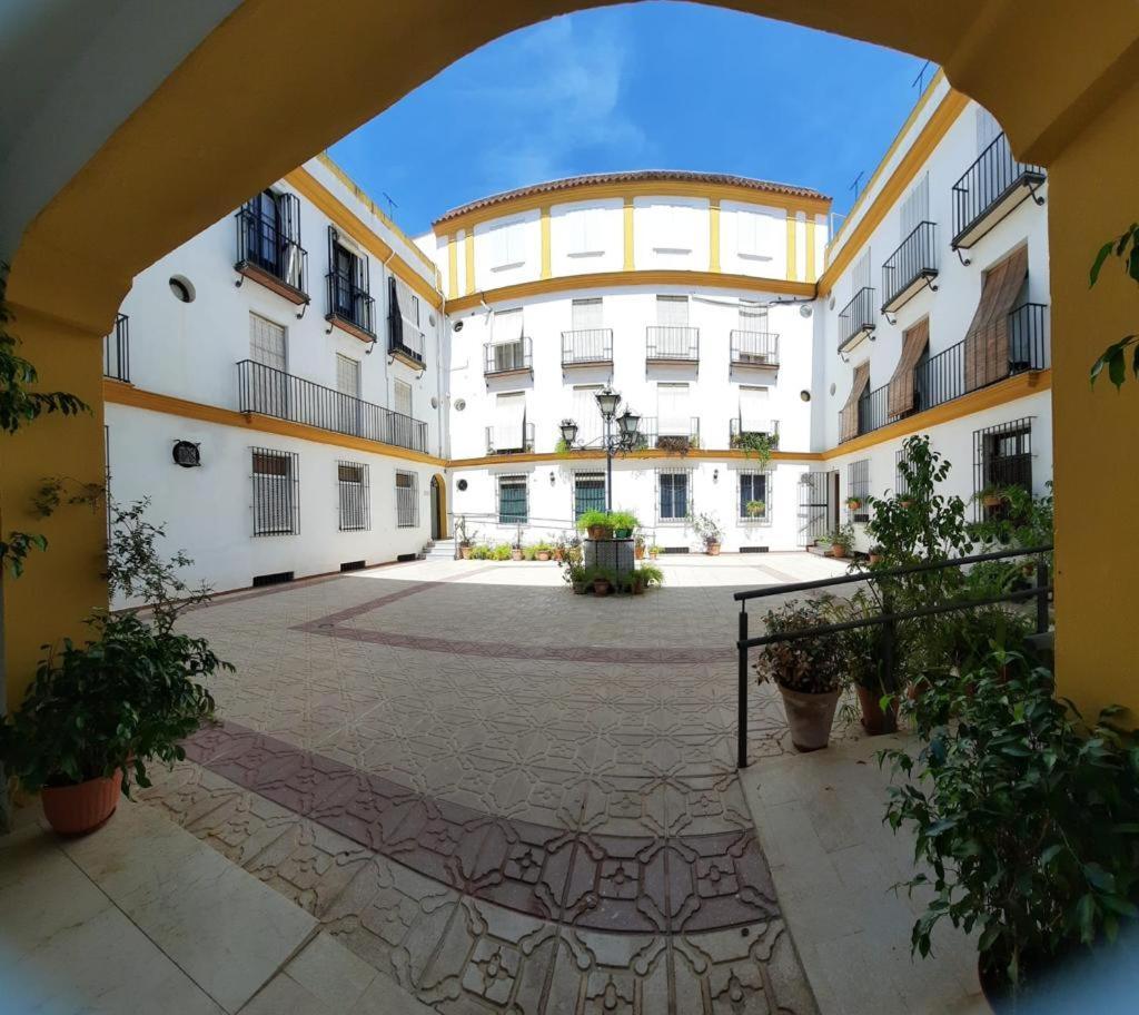 Budget And Cute Rooms With Balcony Sevilla Center Exteriér fotografie