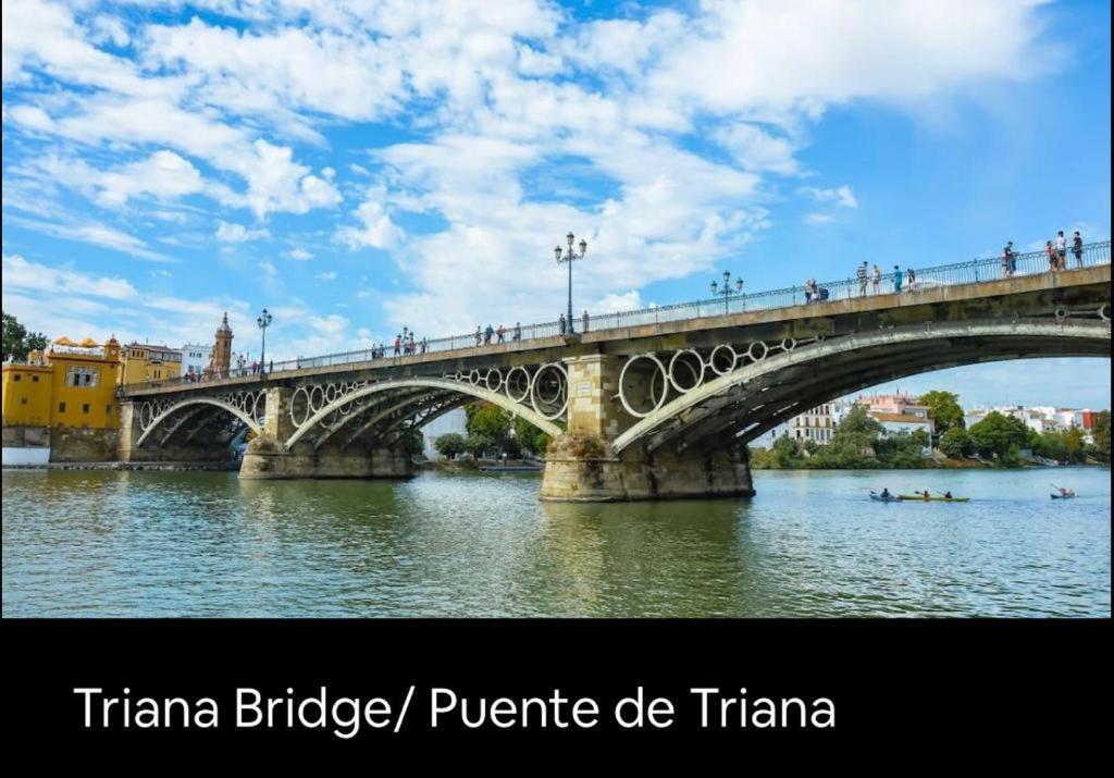 Budget And Cute Rooms With Balcony Sevilla Center Exteriér fotografie