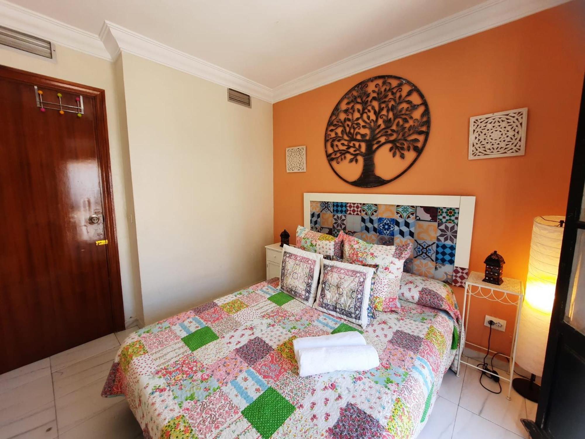Budget And Cute Rooms With Balcony Sevilla Center Exteriér fotografie