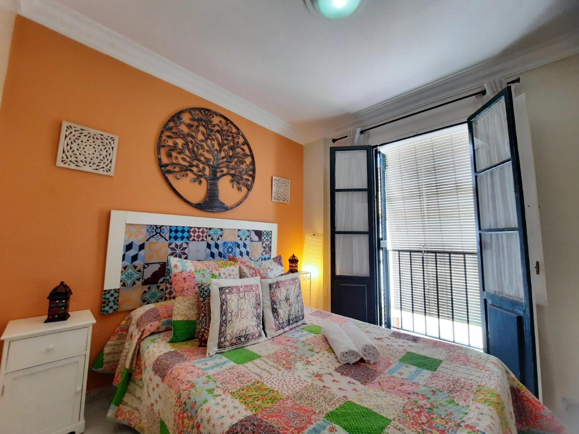 Budget And Cute Rooms With Balcony Sevilla Center Exteriér fotografie