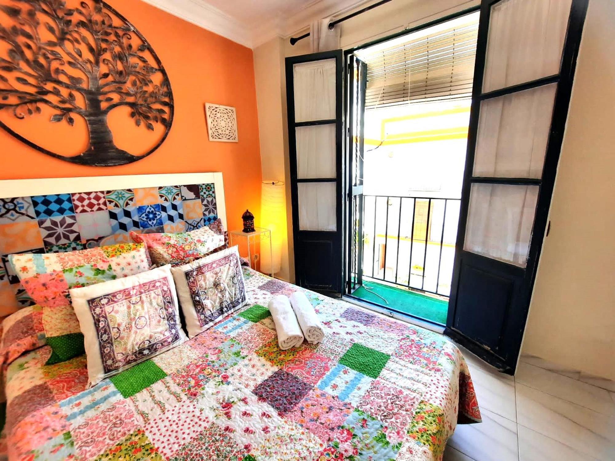 Budget And Cute Rooms With Balcony Sevilla Center Exteriér fotografie