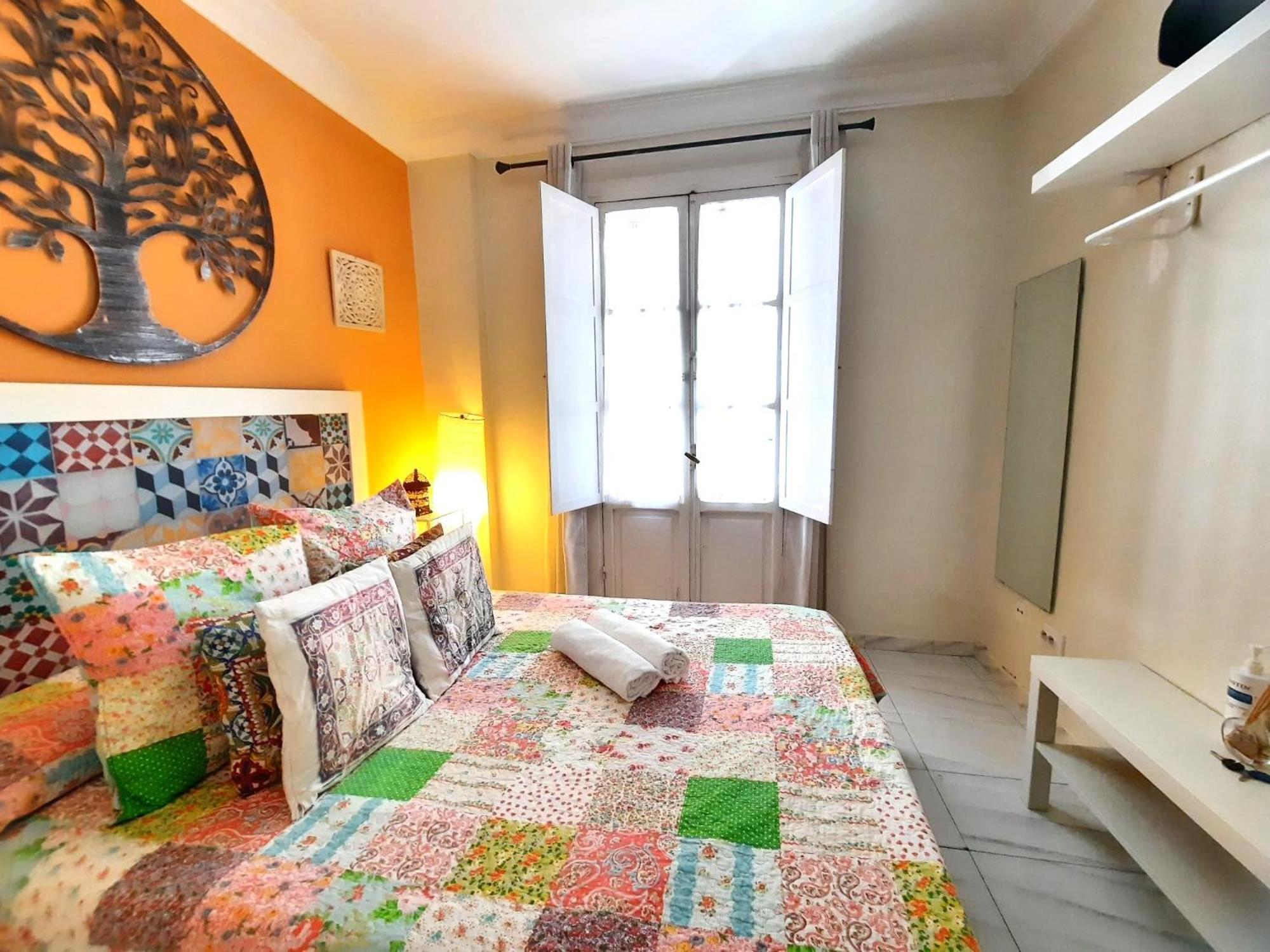 Budget And Cute Rooms With Balcony Sevilla Center Exteriér fotografie