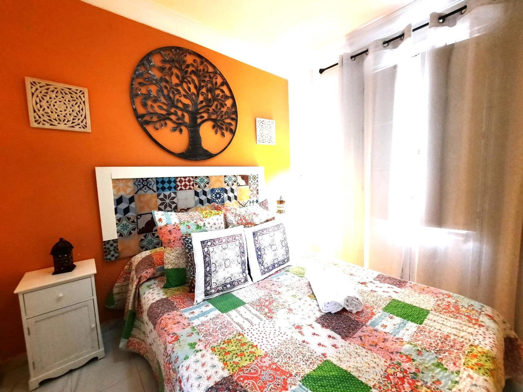 Budget And Cute Rooms With Balcony Sevilla Center Exteriér fotografie